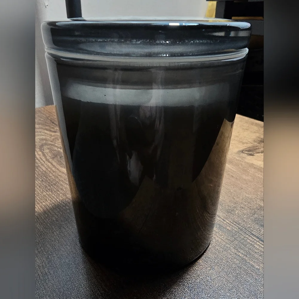 Black Magic Scented Candle - Black Glass Jar Candle Lyght - Picture 2 of 5